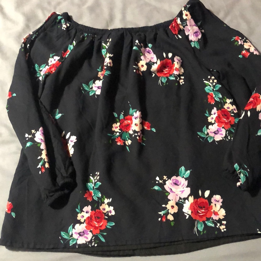 Abercrombie kids floral top